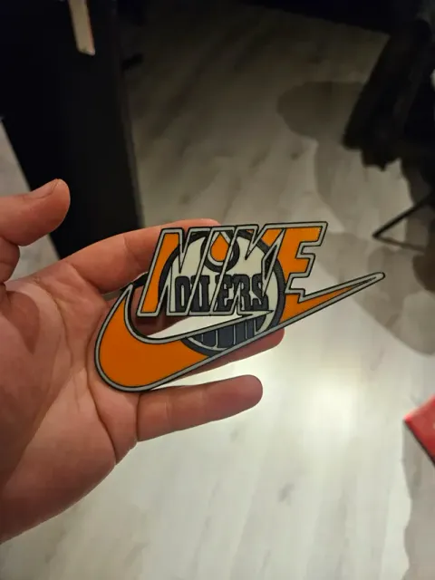 NHL - Nike x Edmonton Oilers magnet — Фото 2 из 5