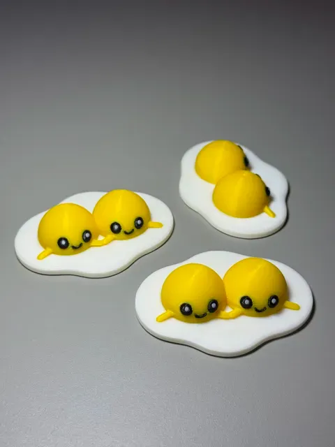 Hand-Holding Happy Eggs | Easter Desk Toy — Фото 3 из 4
