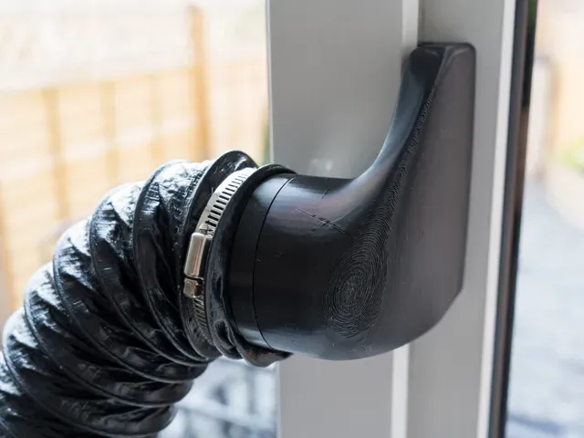 Exhaust Duct Adaptor for Locked Window (75mm) — Фото 8 из 10