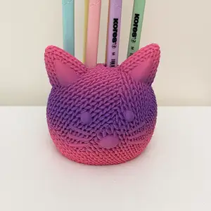 Knitted cat / pencil holder