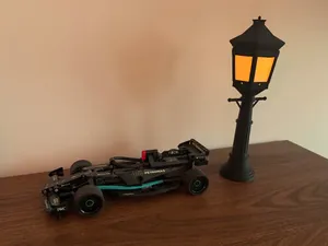 English street light with tea light holder