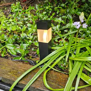 Modern Landscape Light Bollard