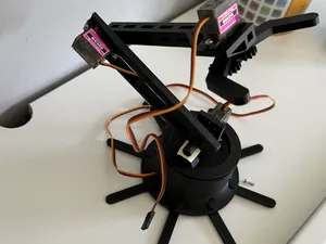 Simple DIY Robotic Arm