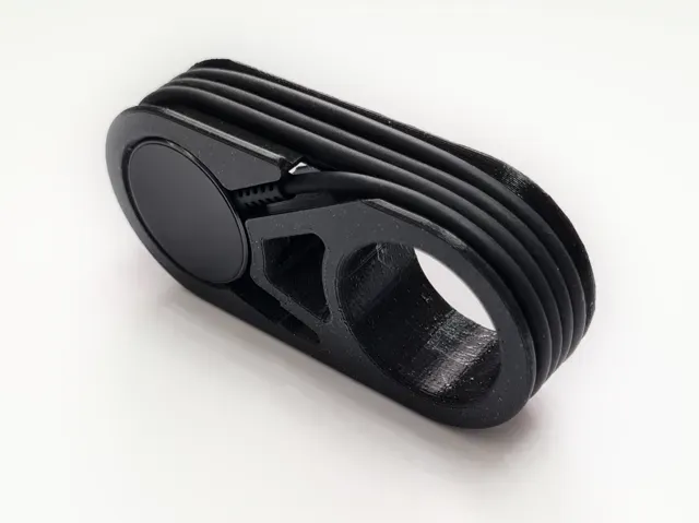 Travel organizer for smartwatch charger