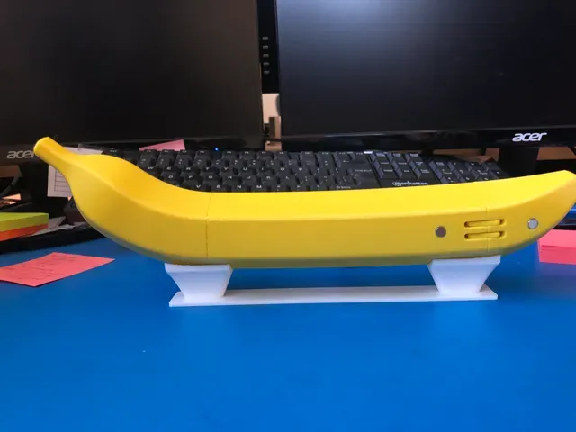 BANANA kATANA/KNIFE with Display Stand Remix — Фото 2 из 3