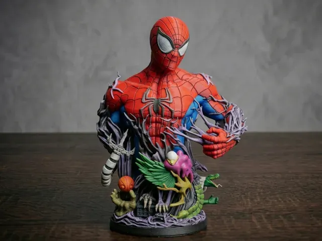 Spider-Man Symbiote & Sinister Six Detailed Statue