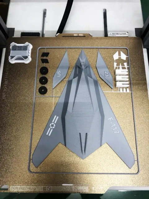 F117夜鹰隐身攻击机 — Image 2 of 17