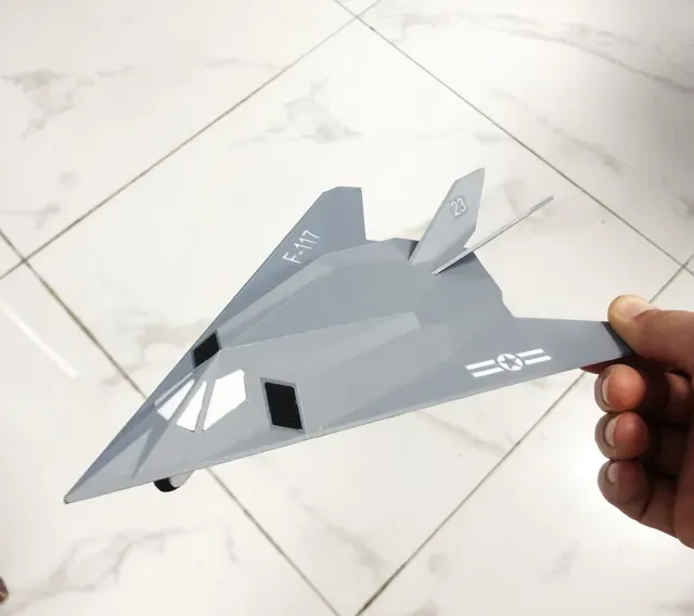F117夜鹰隐身攻击机 — Image 17 of 17
