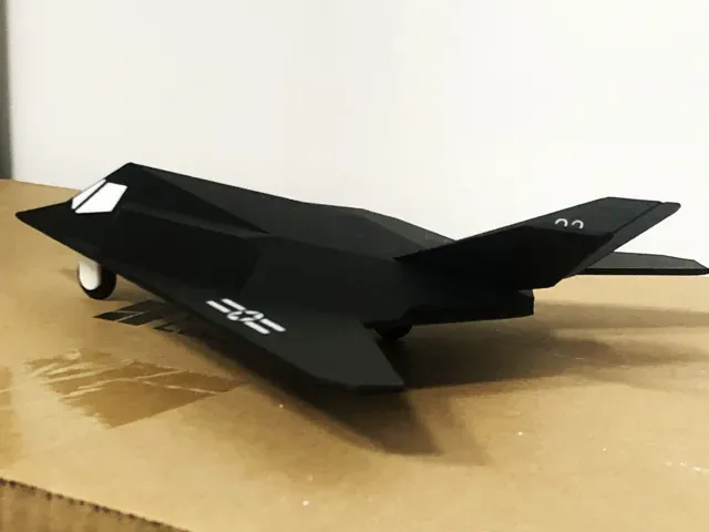 F117夜鹰隐身攻击机 — Image 8 of 17