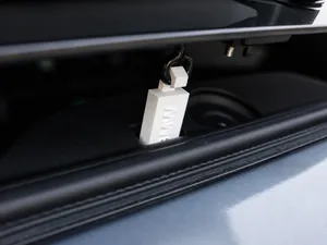 BMW Heckscheibenaufsteller