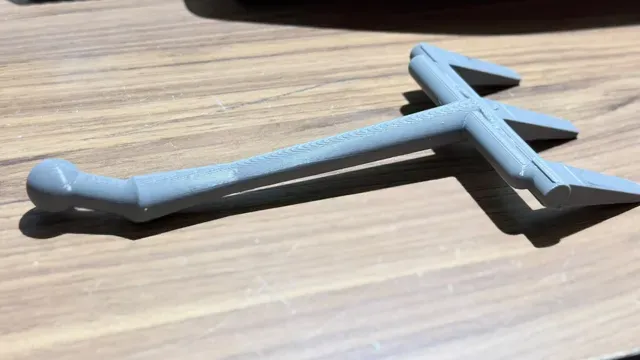 Custom Parametric CD Slot Phone Holder Ball Joint — Image 3 of 6