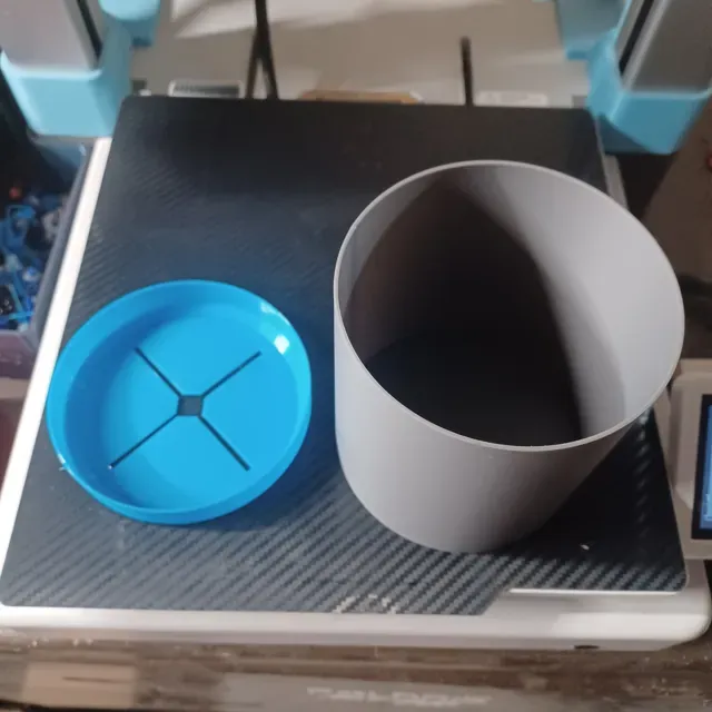 Small Trash Bin or Storage Can For Cars TPU Lid — Image 5 of 5