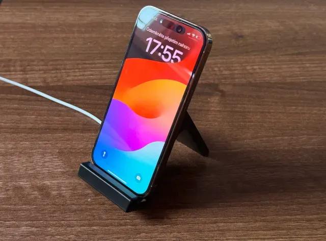 Stand with Magsafe for iPhone (phone holder) — Фото 2 из 11