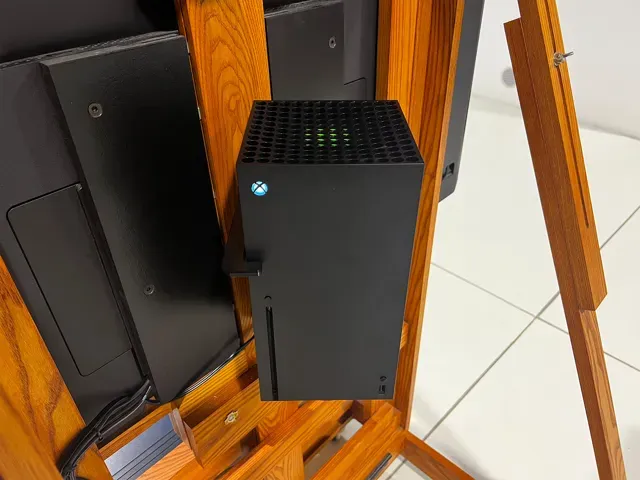 Xbox Series X Wall Mount — Image 3 of 4