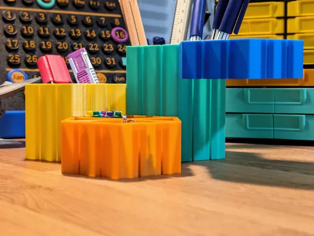 Rapid & Economical Modular Hexagon Storage System — Image 3 of 11