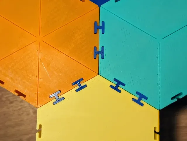 Rapid & Economical Modular Hexagon Storage System — Image 8 of 11