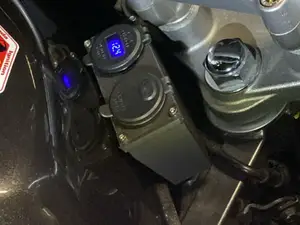 Motorradbox USB-Lader, Voltmeter