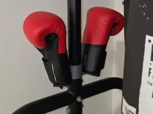 Porte-gants de boxe pour support de sac de frappe