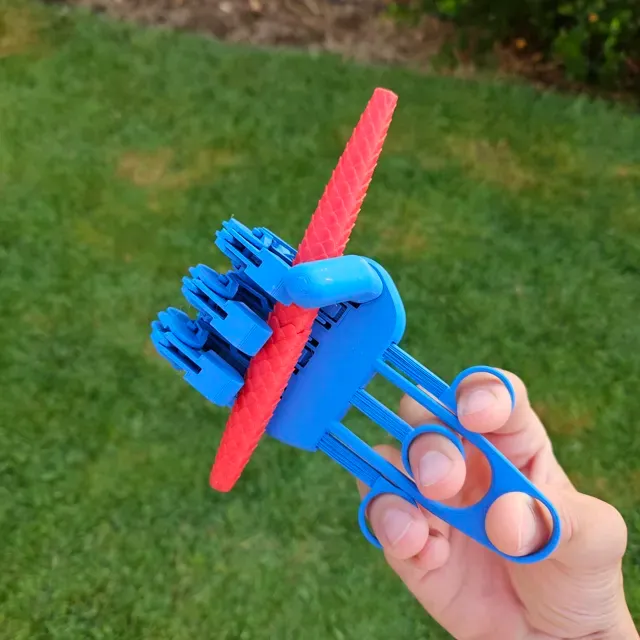 Overengineered Mechanical Hand V2 - 4 Fingers! — Image 7 of 8