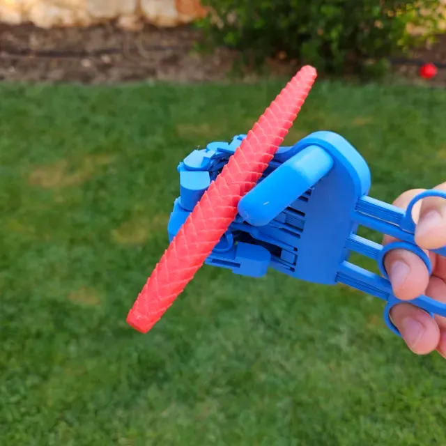 Overengineered Mechanical Hand V2 - 4 Fingers! — Image 6 of 8