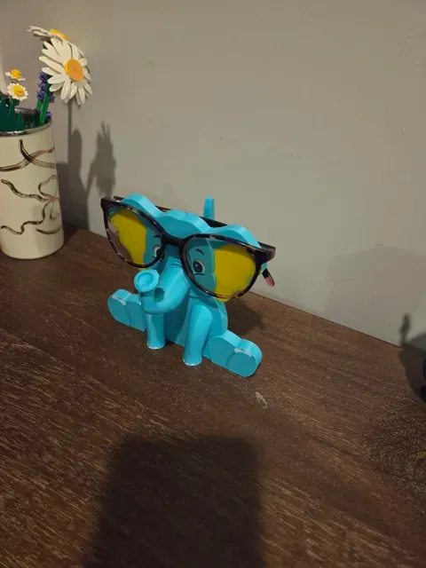 Ellie the Elephant – Gentle Giant Glasses Holder — Image 4 of 11
