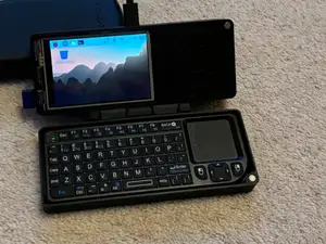 Raspberry Pi 5 Foldable Cyberdeck | 3.5" & Camera