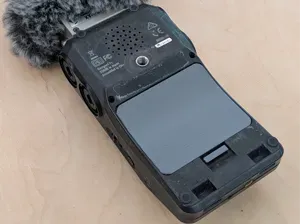 ZOOM H6 Battery Cover