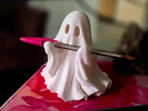 Ghostly Assistant Pen Holder