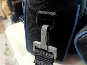 Mosquetón Gancho Bolsos / Mochilas