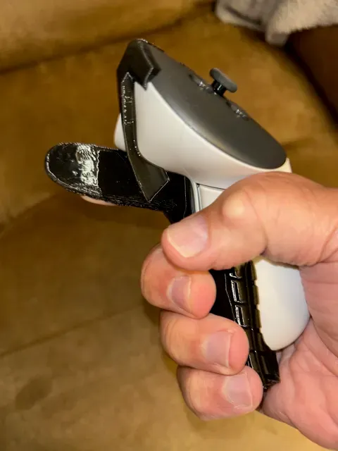 Quest 3 Eleven VR Ping Pong Paddle Adapter — Image 2 of 11