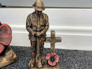 Remembrance Day, soldier, statue, memorial