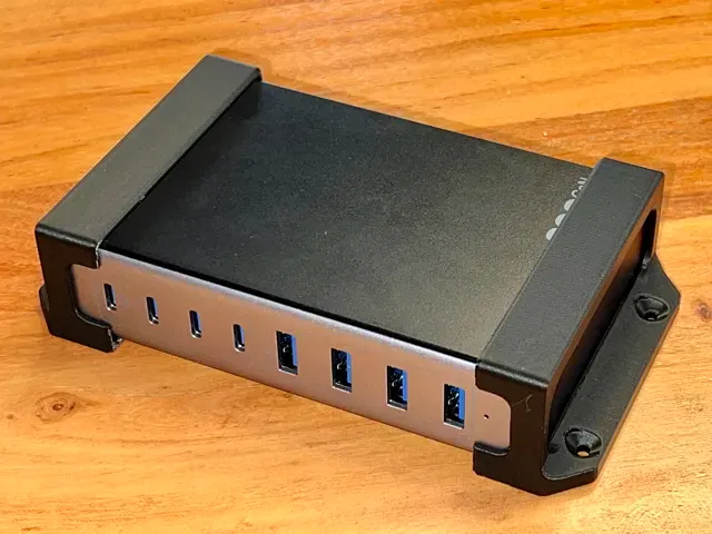 GaN 200W HX-P21 8-Port Charger wall mount — Фото 2 из 8