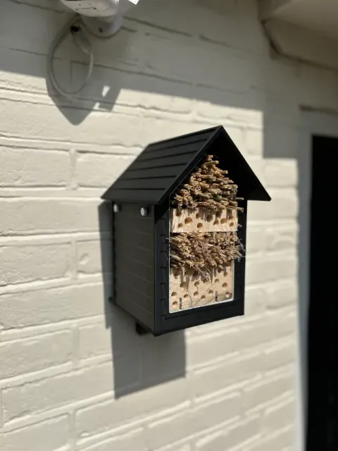 Classic design - insect hotel - bee hotel — Фото 8 из 11