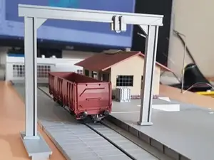 H0 1:87 Small Gantry Crane