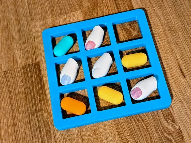 The actual Tic Tac Toe (with travel box) — Фото 5 из 9