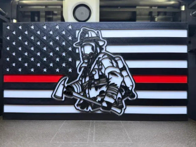 Thin Red Line Fireman Wall Hanger w Axe