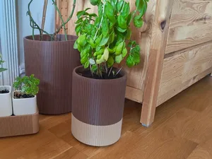 Self Watering Slightly Smaller Pot