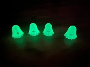 Glow-in-the-Dark Halloween Ghosts! 9 Crazy Faces