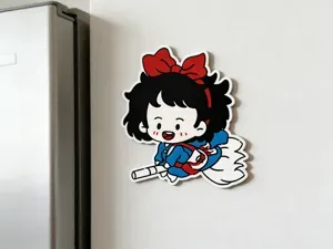 琪琪骑扫把多色打印冰箱贴-可爱卡通徽章-动漫磁吸家居装饰-预留4X2孔位