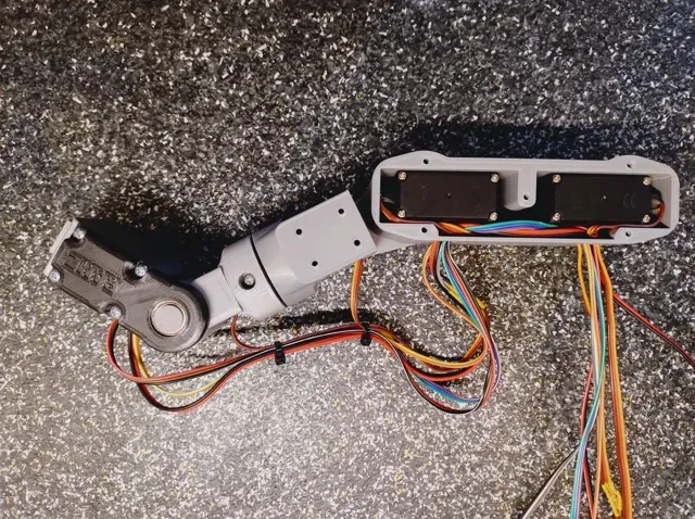 DIY 3D Printed Robotic Arm (Arduino Controlled) — Image 13 of 17
