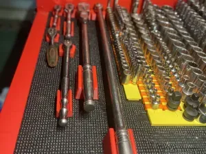 magnetic ratchet holder