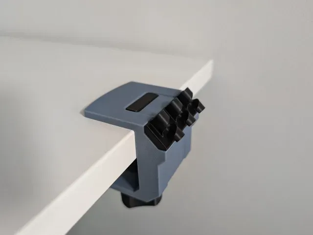 Desk clamp cable holder - Modular — Image 7 of 14