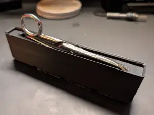 Gridfinity 4x0.5x5u/6u - Klein Scissors Holder