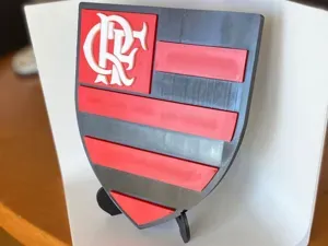 Escudo flamengo multiparte em alto relevo