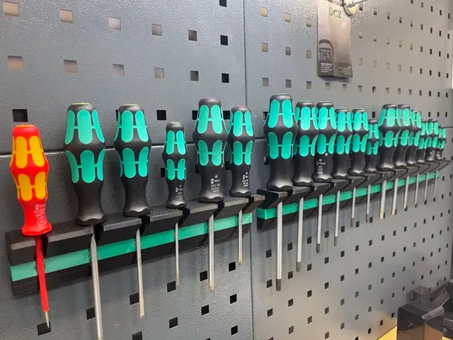 Wera Magnetic Screwdriver Holder – 10x10 Pegboard — Фото 3 из 7