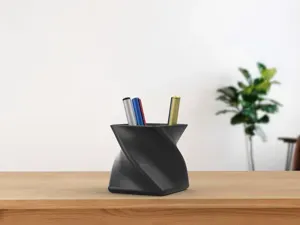 Twisted Desktop Pen Holder