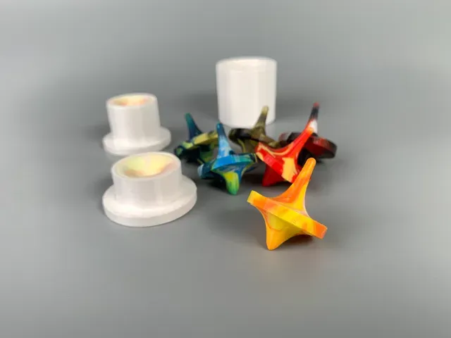 Spinning top mold 陀螺模具 — Image 2 of 3