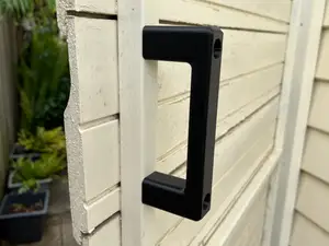 Gate or door handle