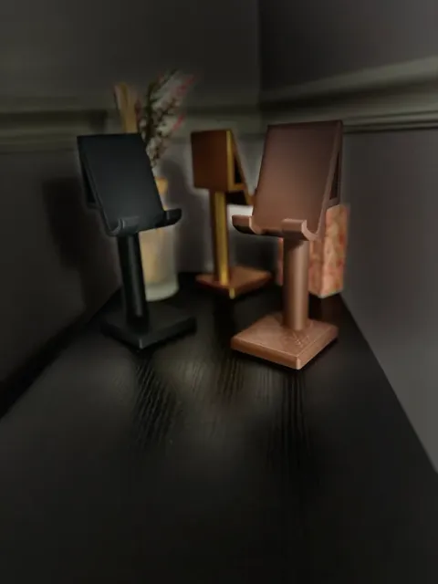 Minimalistic Phone Stand — Фото 3 из 6