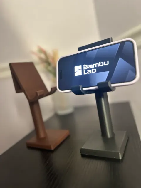 Minimalistic Phone Stand — Фото 2 из 6